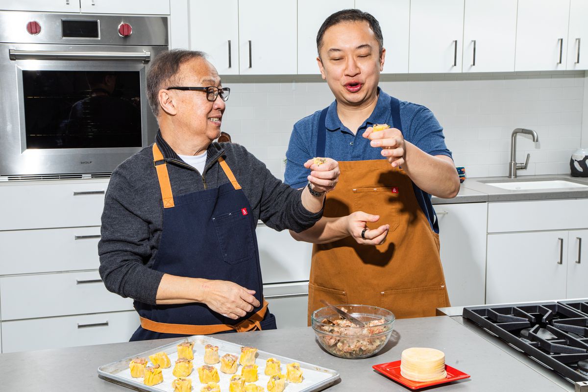 Jeffrey and Kevin Pang make shumai.