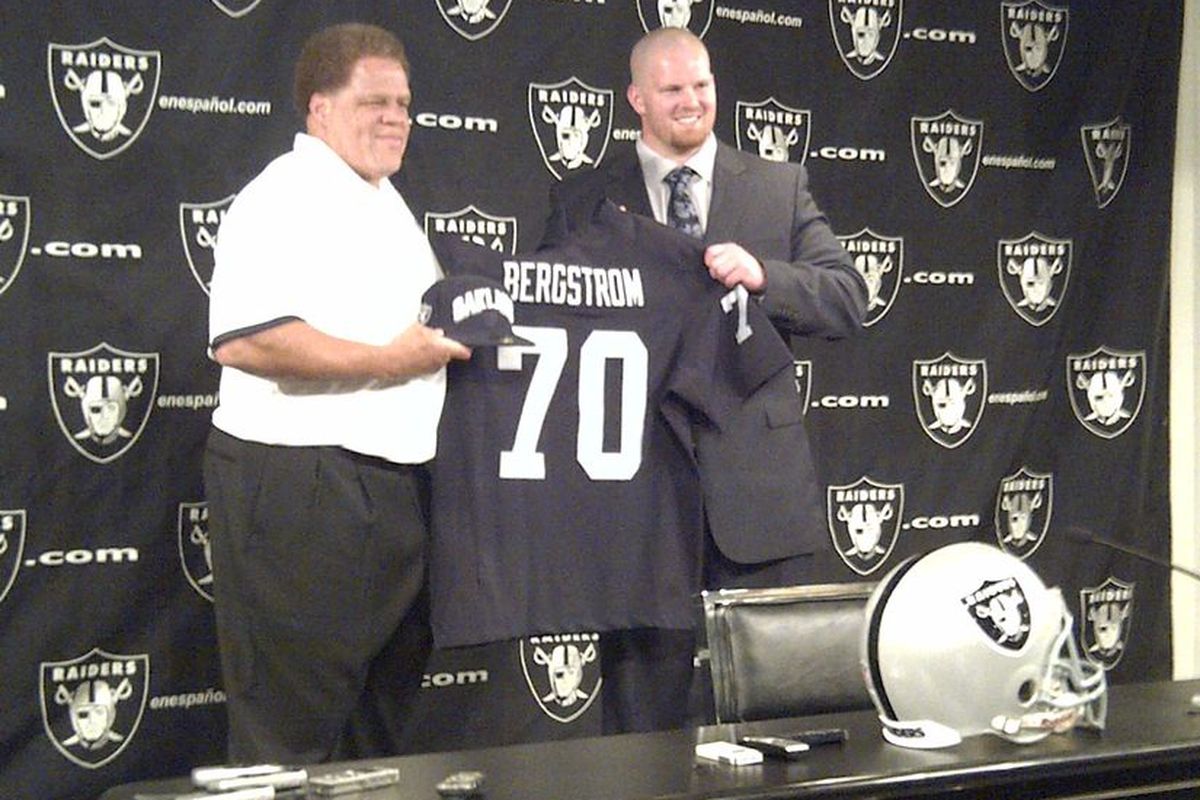 Oakland Raiders offensive guard Tony Bergstrom accepts his new jersey (photo by Levi Damien)