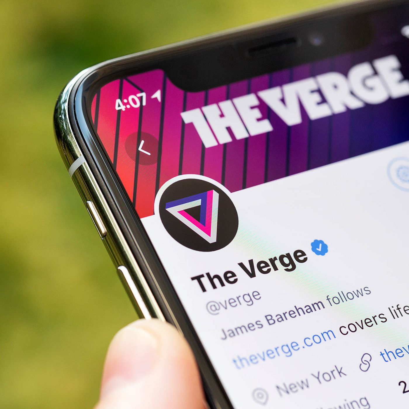 Twitter might be testing a way to let you untag yourself from threads - The  Verge