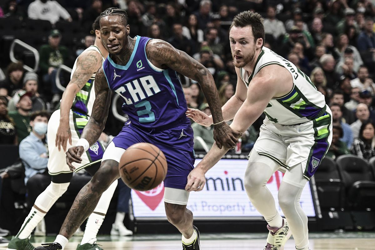 NBA: Charlotte Hornets at Milwaukee Bucks