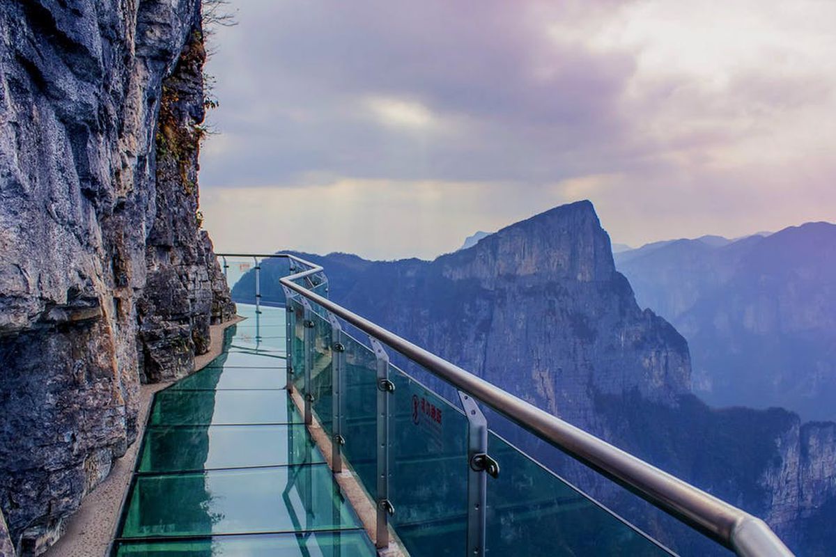 glass walkway in China