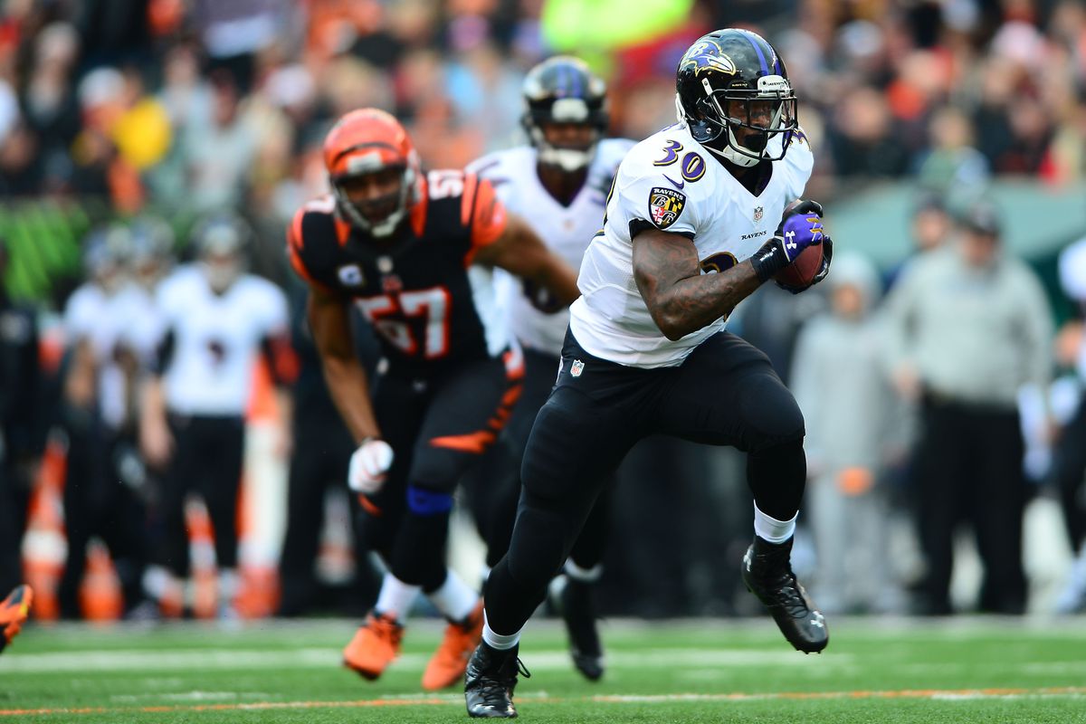 Bernard Pierce called out someone on twitter for pretending to be on the Ravens' roster. 