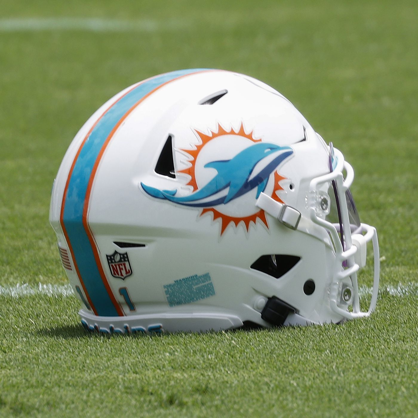 miami dolphins new helmet 2022