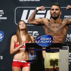 UFC 173 weigh-in photos