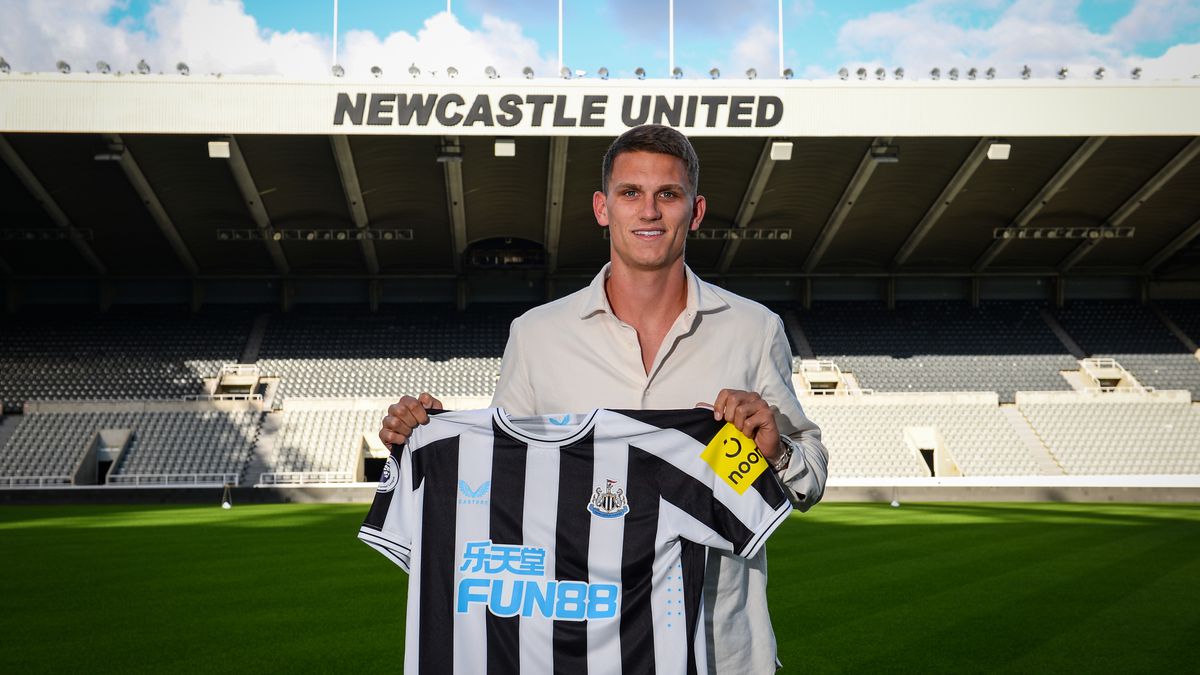 Newcastle United Unveil New Signing Sven Botman