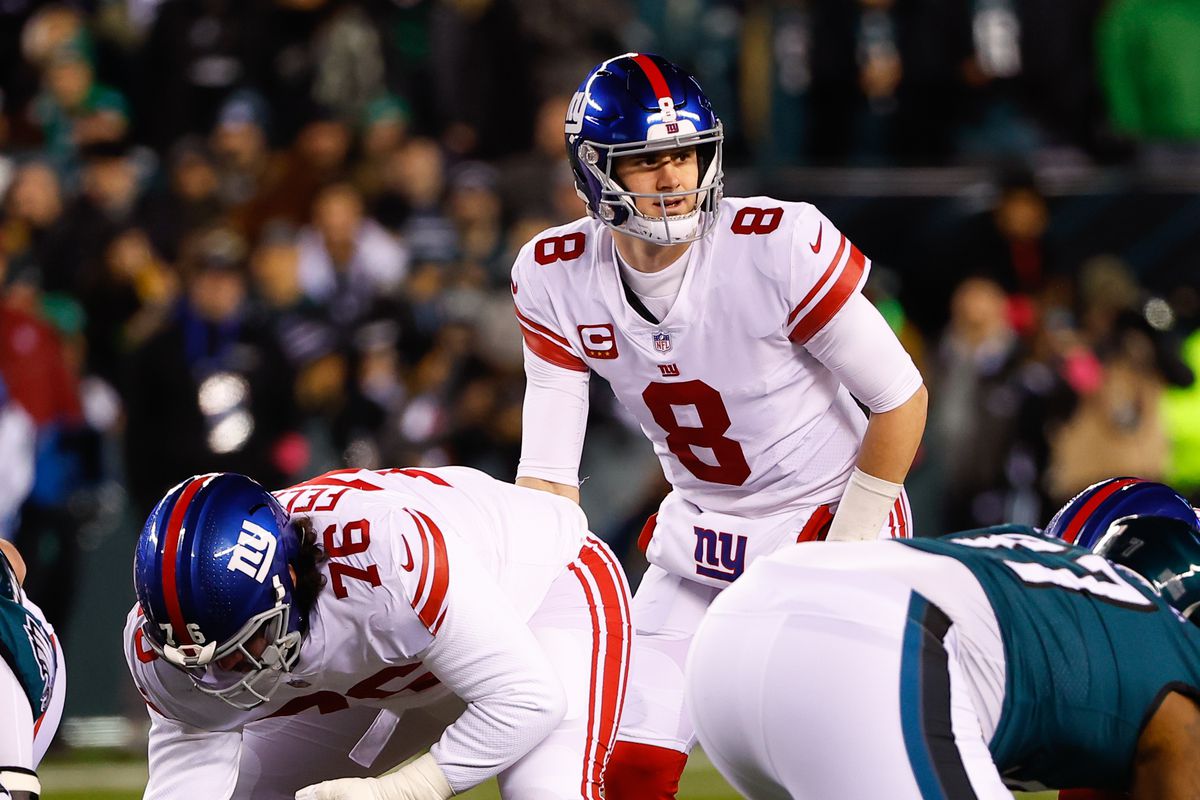 New York Giants quarterback Daniel Jones during the NFC Divisional playoff game between the Philadelphia Eagles and the New York Giants on January 21, 2023 at Lincoln Financial Field in Philadelphia, Pennsylvania.