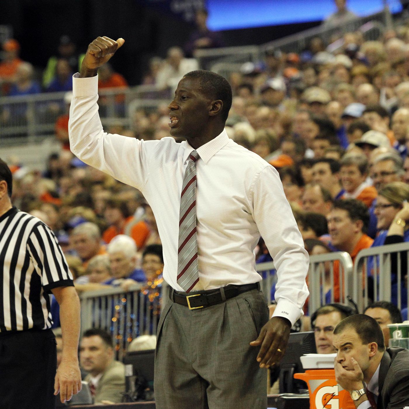 Florida hires Anthony Grant as assistant coach to replace Chattanooga-bound Matt  McCall - Alligator Army