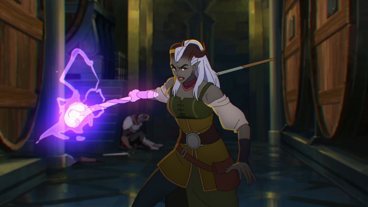 Qunari warrior Qwydion wields a glowing staff in a still from Dragon Age: Absolution