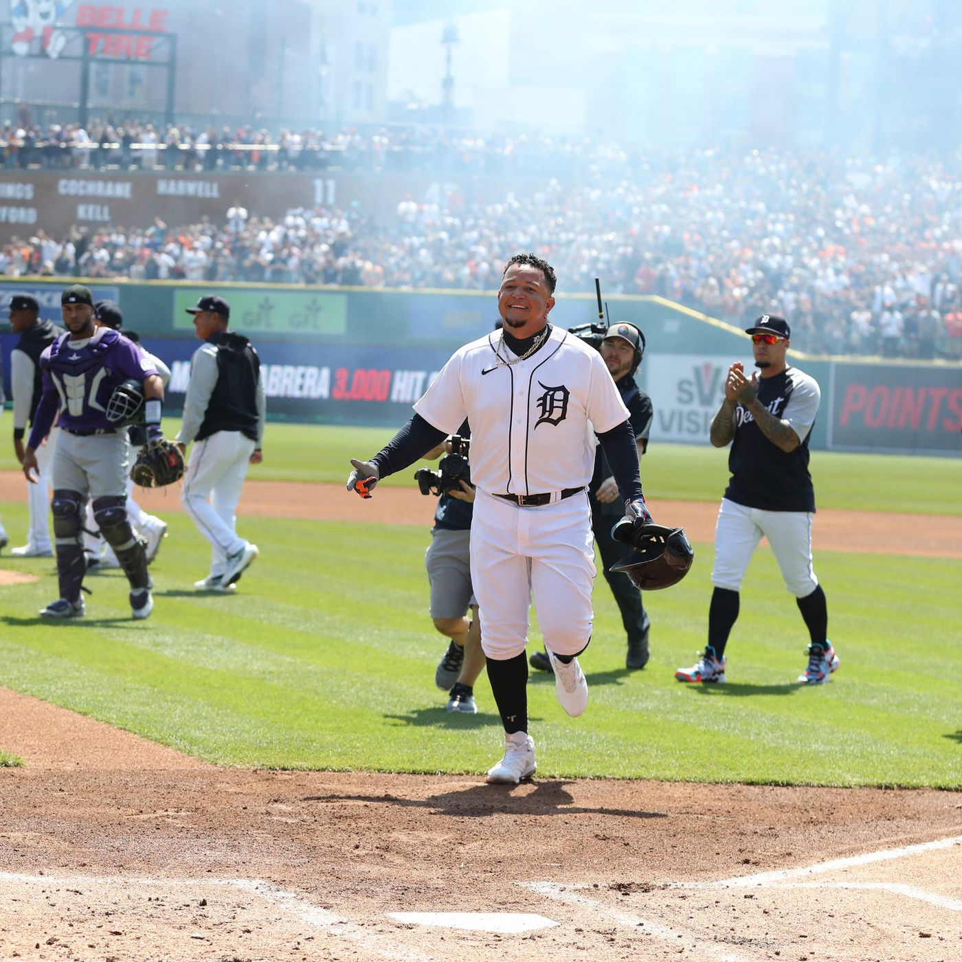 Miguel Cabrera - Triple Crown Winner 2012!!! What a year for Miggy