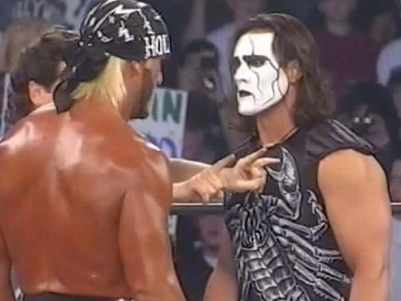 On this date in WCW history: Hollywood Hulk Hogan vs Sting at Starrcade 1997  - Cageside Seats