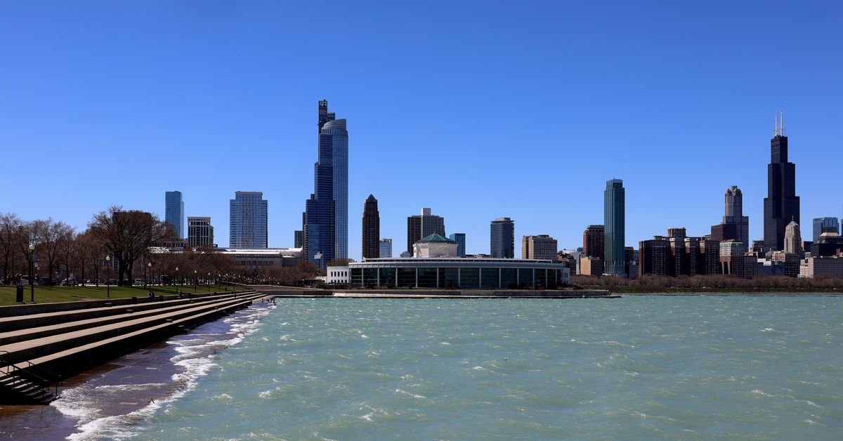 Where to Eat Along Chicago’s Lakefront