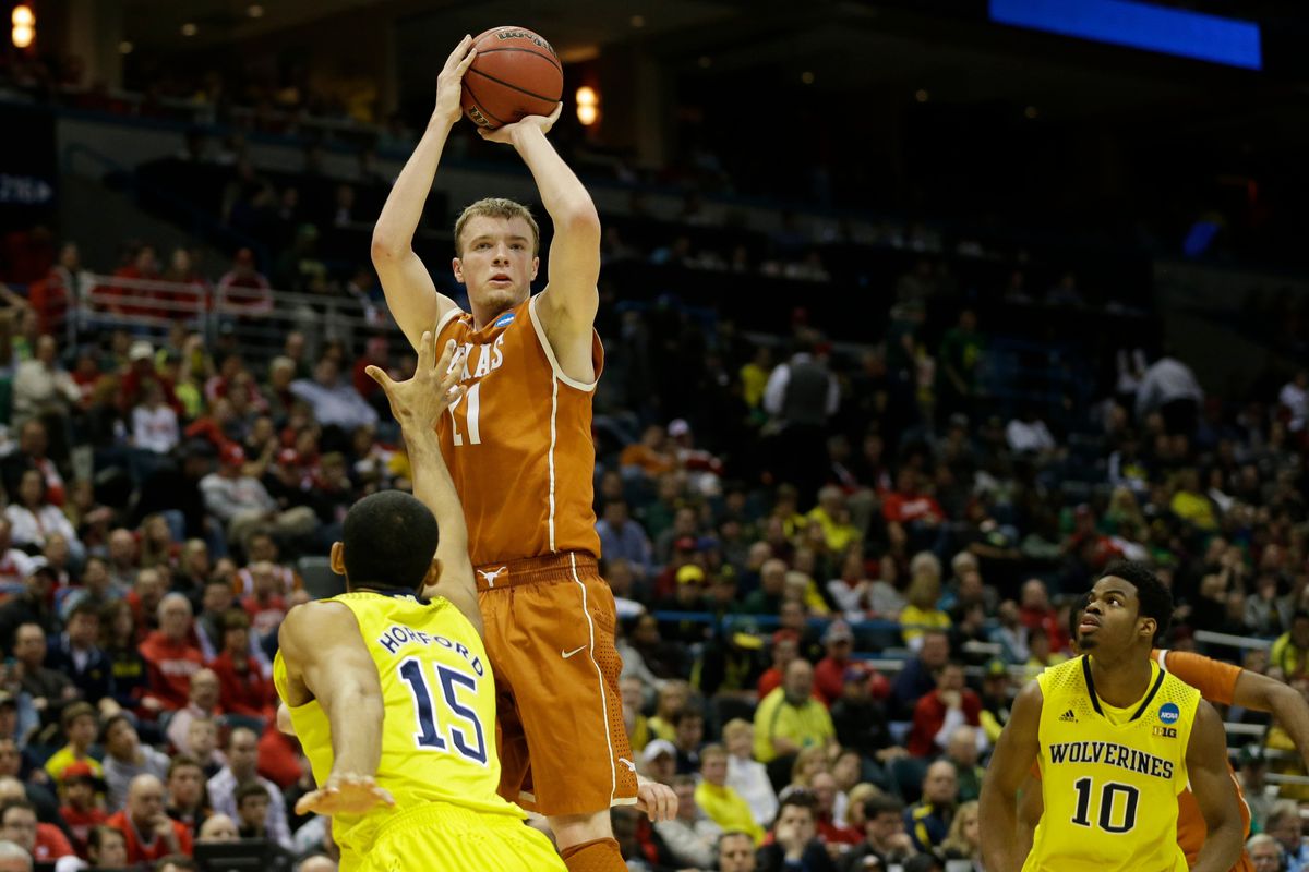 Texas' transition offense suits shooting big men like Connor Lammert.