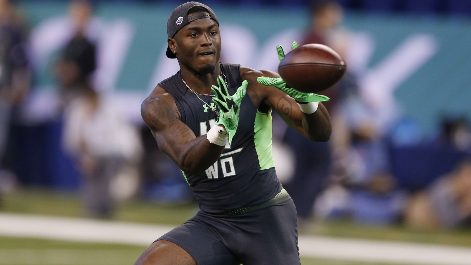Bengals meeting with Ole Miss WR Laquon Treadwell.