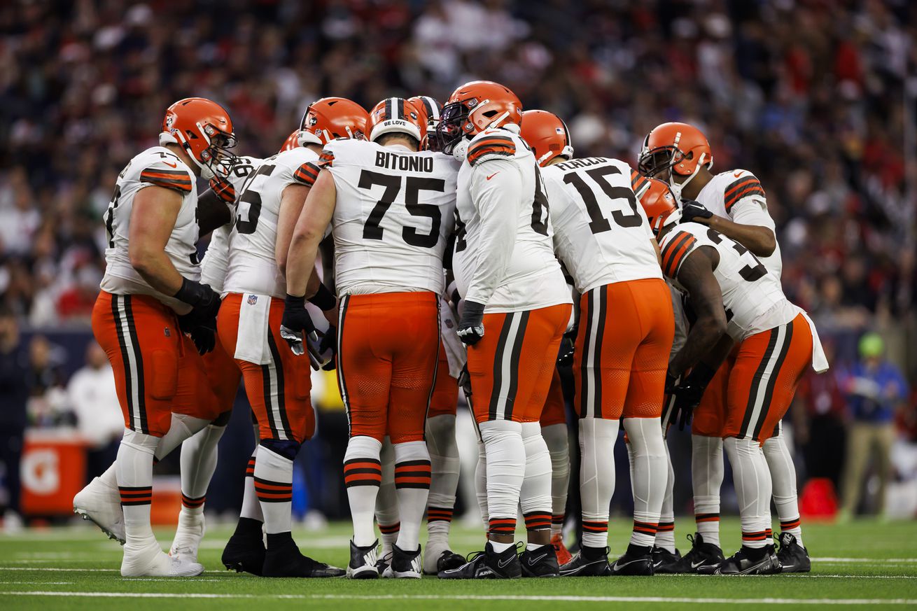 Daily Dawg Chow 2/20: Rumors getting louder that the Browns will open vs. Eagles in Brazil