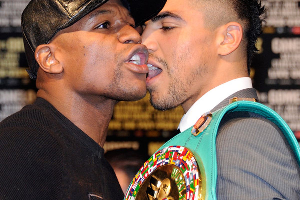 Floyd Mayweather Jr and Victor Ortiz haven't been able to talk their way into a sellout crowd at the MGM Grand. (Photo by Ethan Miller/Getty Images)