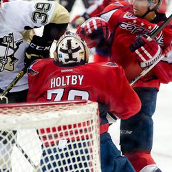 Holtby Holds Ground to Perron