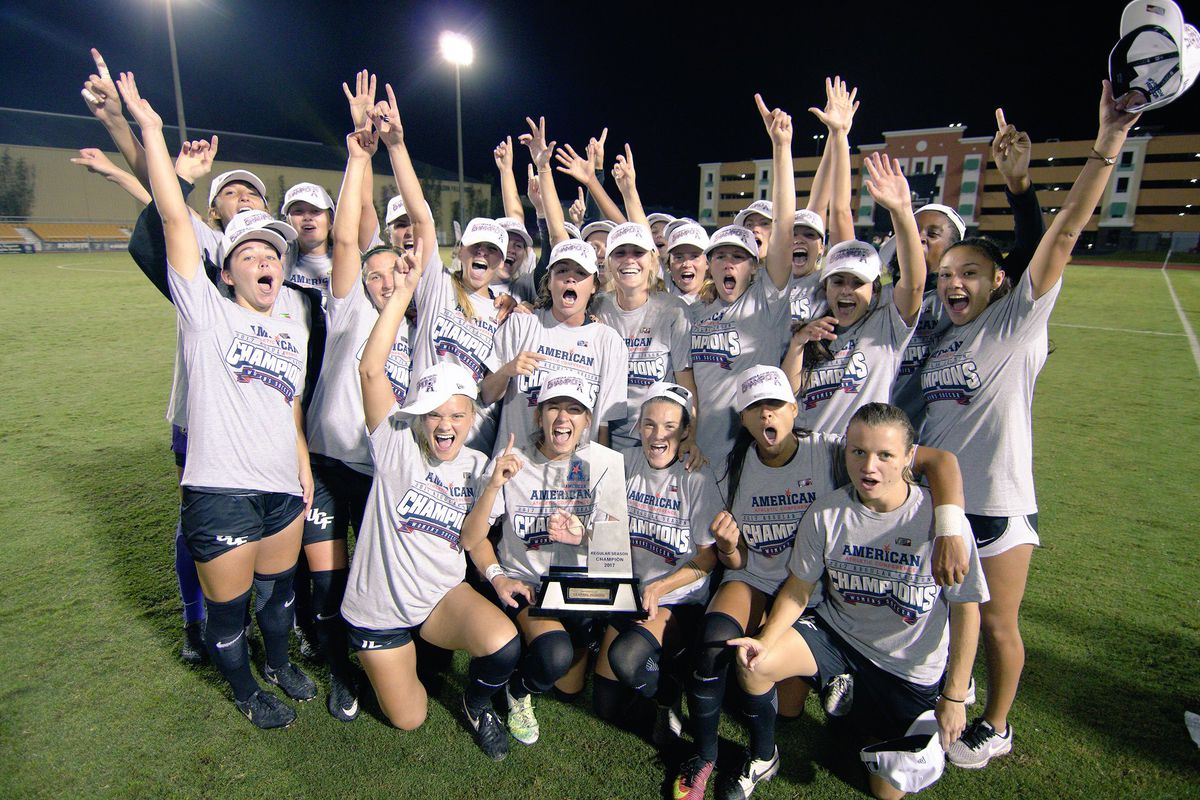 UCF's Women's Soccer Team celebrates winning the 2017 American Athletic Conference Regular Season Championship. (Photo: UCF Athletics)