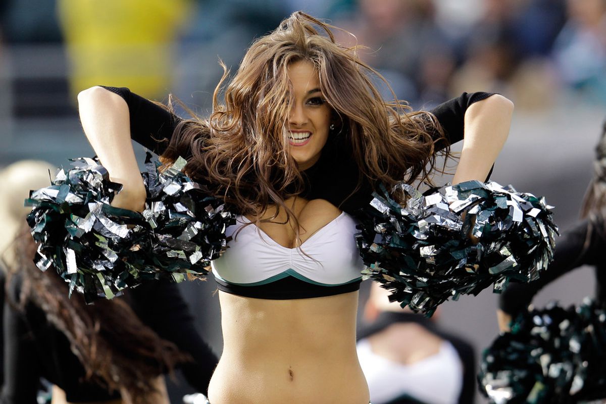 PHILADELPHIA, PA - NOVEMBER 13: A Philadelphia Eagles cheerleader preforms during the first half of the Eagles and Arizona Cardinals game at Lincoln Financial Field on November 13, 2011 in Philadelphia, Pennsylvania.  (Photo by Rob Carr/Getty Images)