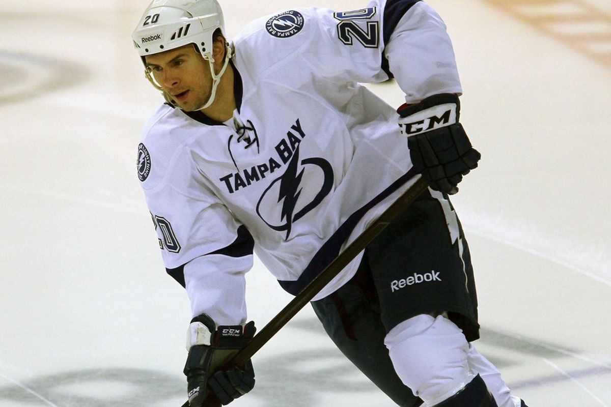 Tim Wallace signed with the Carolina Hurricanes.Mandatory Credit: Jean-Yves Ahern-US PRESSWIRE