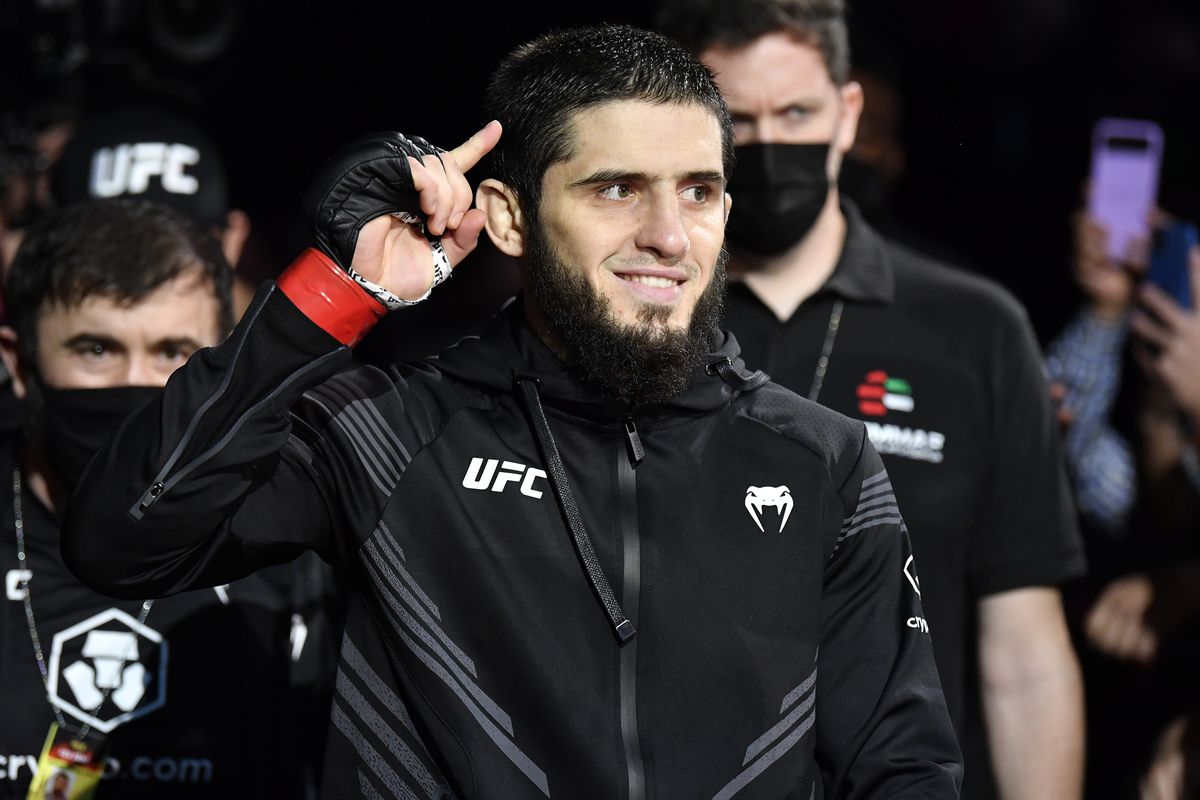 Beneil Dariush out of his fight against Islam Makhachev at UFC FIGHT NIGHT 202
