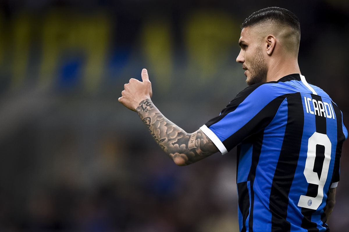 Mauro Icardi of FC Internazionale gestures during the Serie...