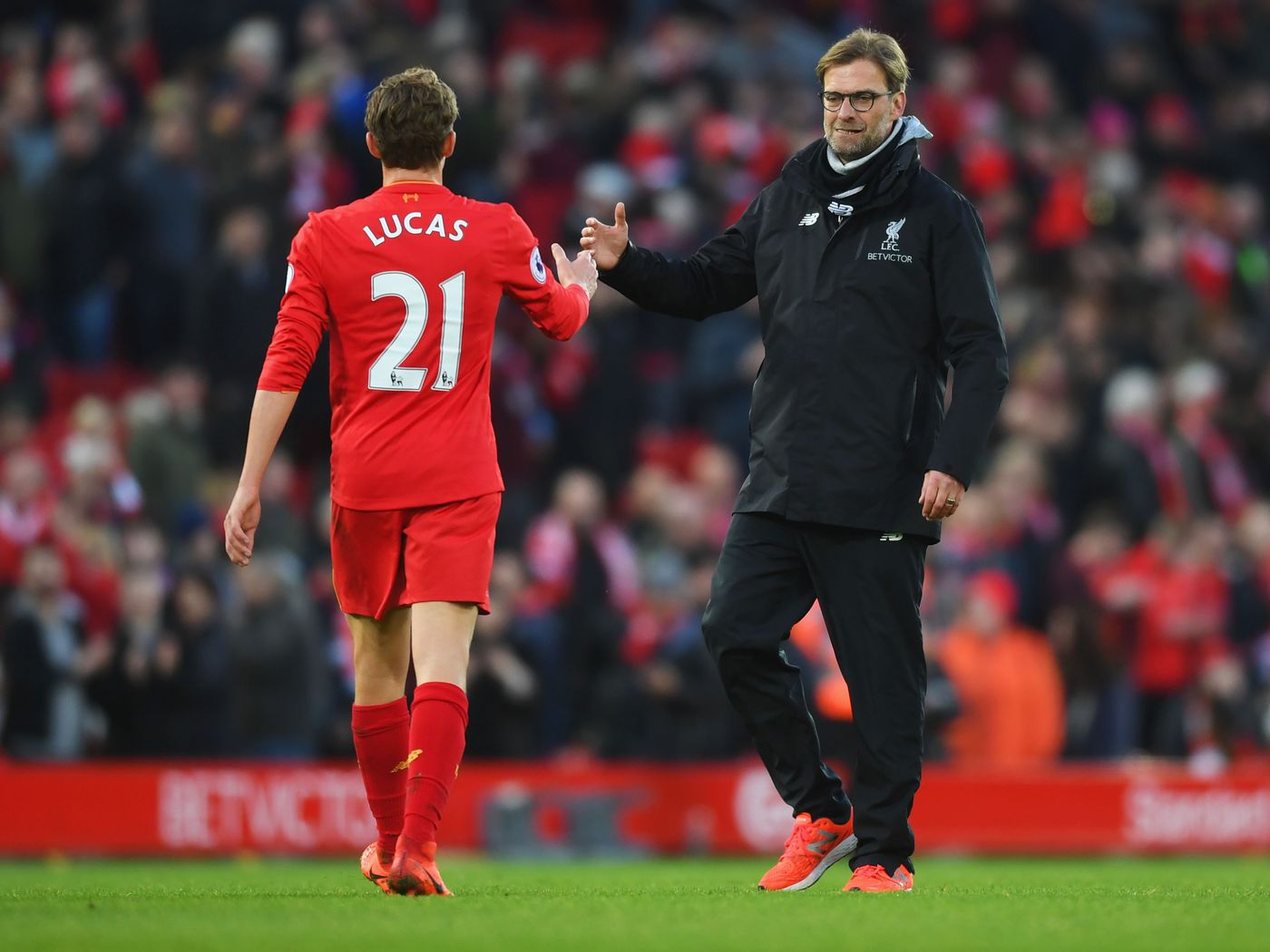 7 reasons why Lucas Leiva will always be loved by Liverpool fans and players