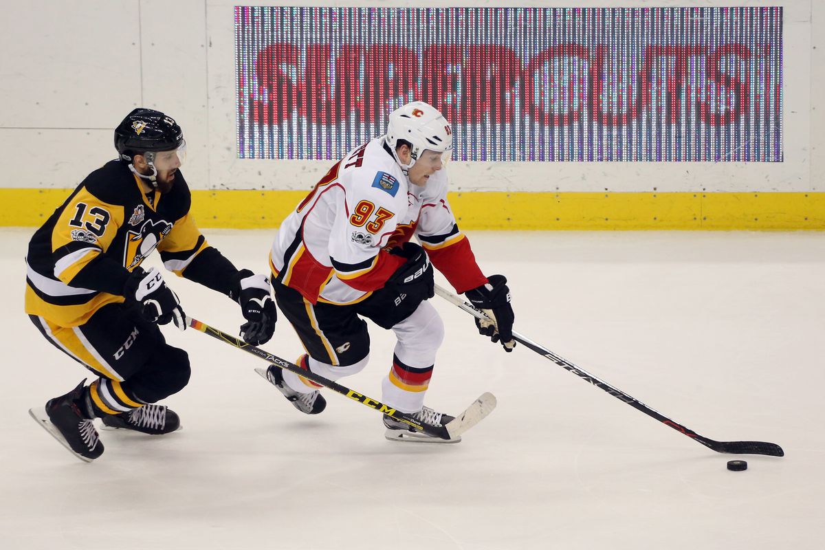 NHL: Calgary Flames at Pittsburgh Penguins