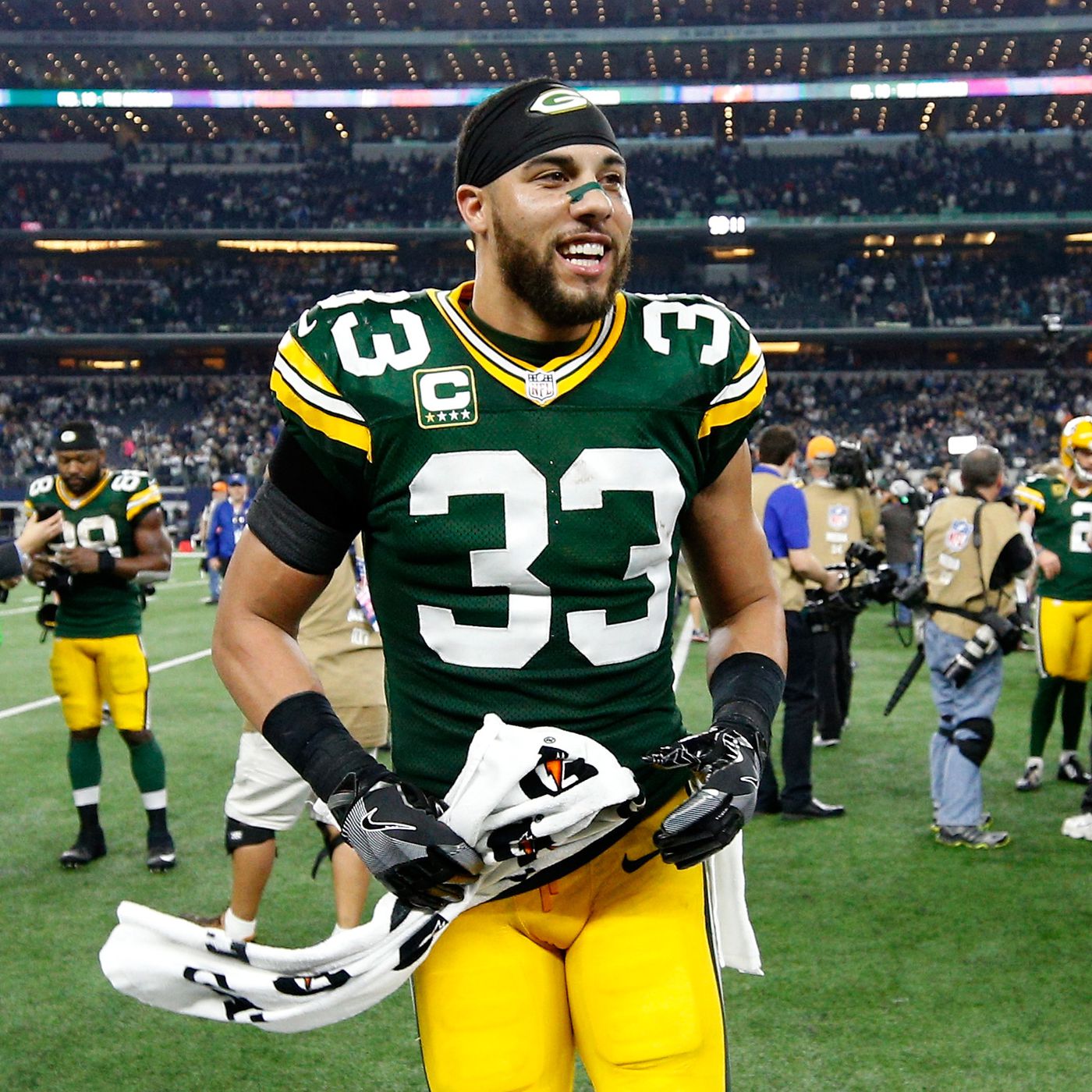 Micah Hyde out of Packers vs. Falcons with shoulder injury ...