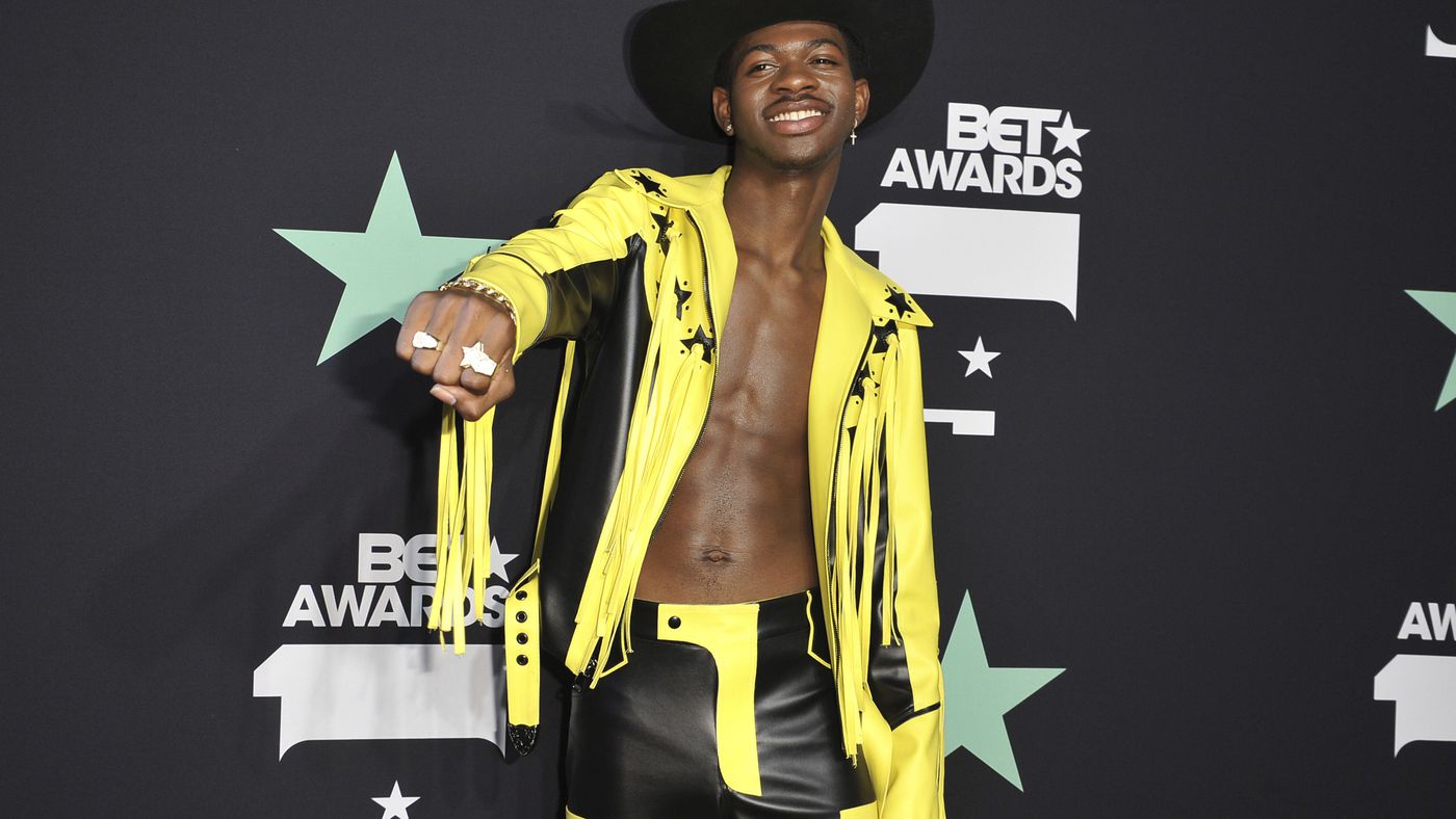 Lil Nas X S Old Town Road Sets Two More Records For Billboard