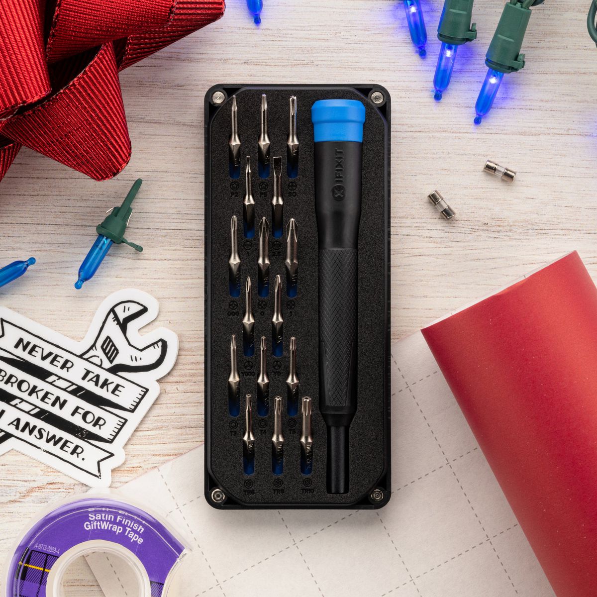 A picture of the iFixit Minnow kit