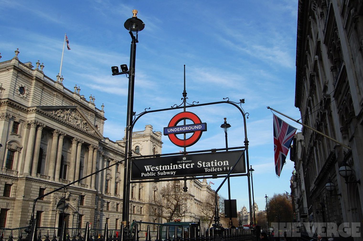 First 80 Wi-Fi Tube stations named in London - The Verge