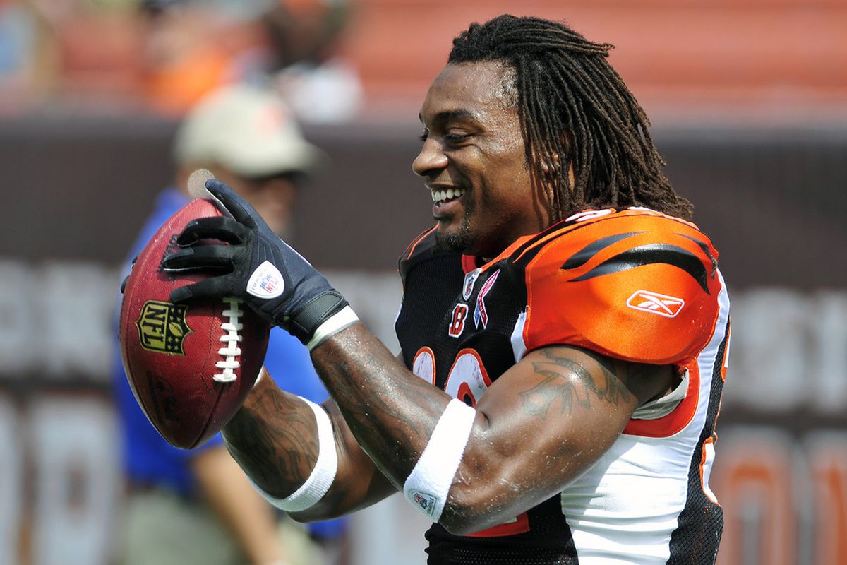 CLEVELAND, OH - SEPTEMBER 11:  Cedric Benson #32 of the Cincinnati Bengals warms up prior to the season opener against the Cleveland Browns at Cleveland Browns Stadium on September 11, 2011 in Cleveland, Ohio. (Photo by Jason Miller/Getty Images)