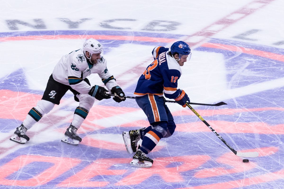 NHL: FEB 23 Sharks at Islanders