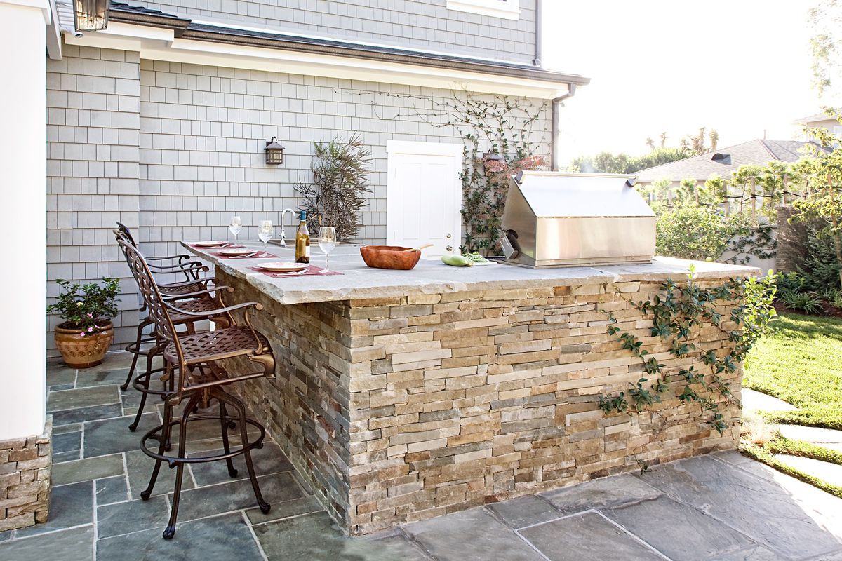 Stone building materials for outdoor kitchen
