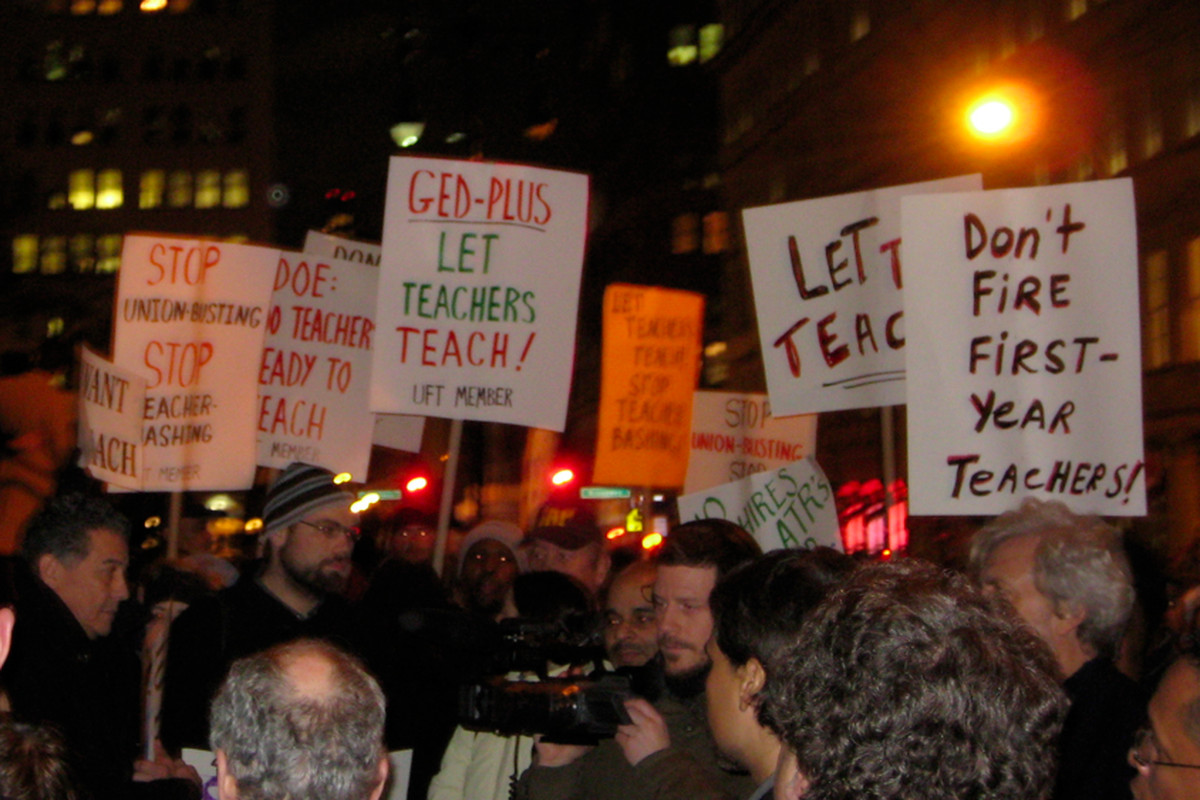 Excessed teachers rally outside the Department of Education in 2008 to protest the city's handling of its ATR pool.