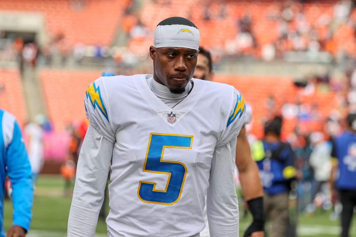 Los Angeles Chargers wide receiver Joshua Palmer (5) leaves the field following the National Football League game between the Los Angeles Chargers and Cleveland Browns on October 9, 2022, at FirstEnergy Stadium in Cleveland, OH.