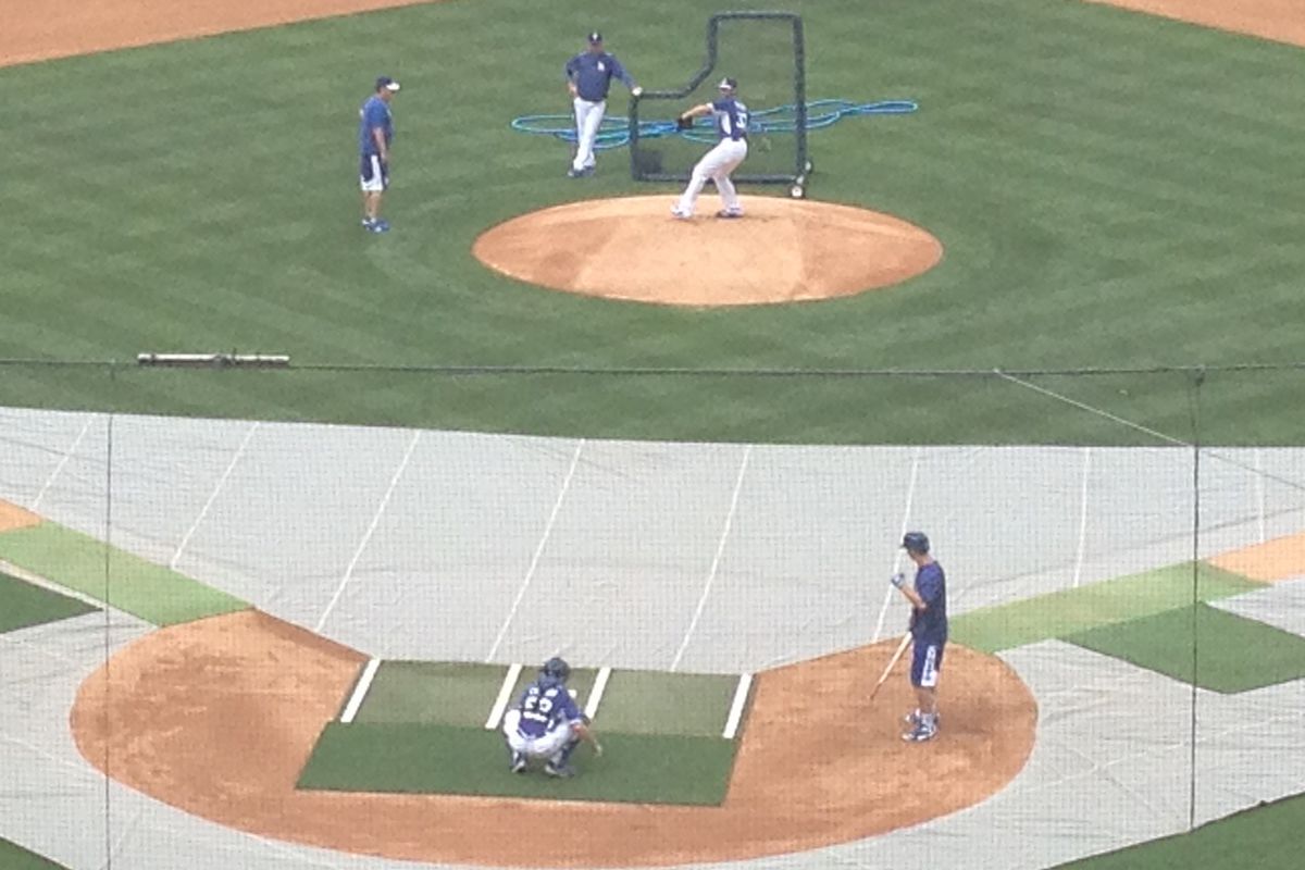 Brandon Beachy threw three simulated innings to hitter on Friday at Dodger Stadium.