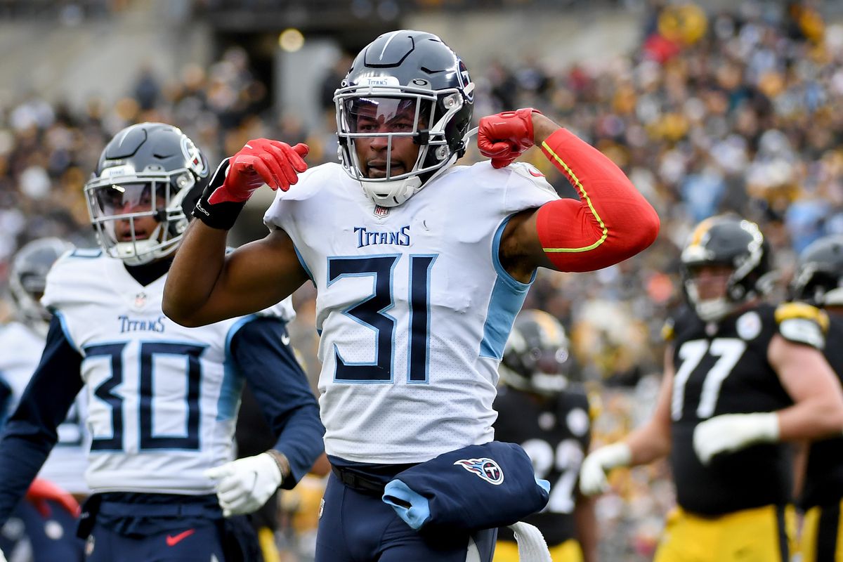Kevin Byard #31 of the Tennessee Titans reacts to a defensive stop on third down against the Pittsburgh Steelers in the second quarter of the game at Heinz Field on December 19, 2021 in Pittsburgh, Pennsylvania.