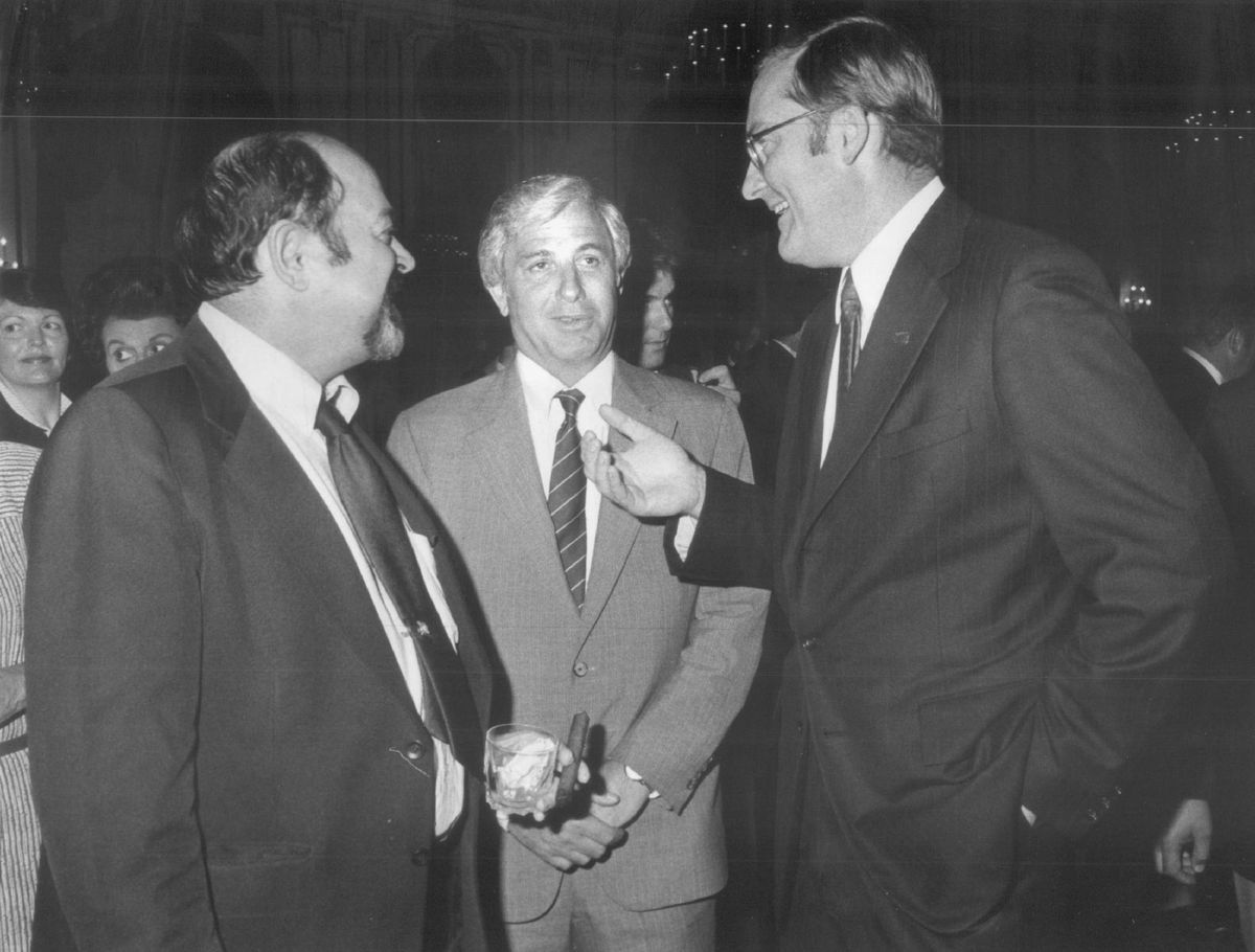 At an Illinois Republican State Senate dinner are (l. to r.) Lyn Nofziger, President Reagan’s assistant for political affairs, then-state Sen. Donald L. Totten (R-Hoffman Estates) and then-Gov. Jim Thompson. | Sun-Times file photo