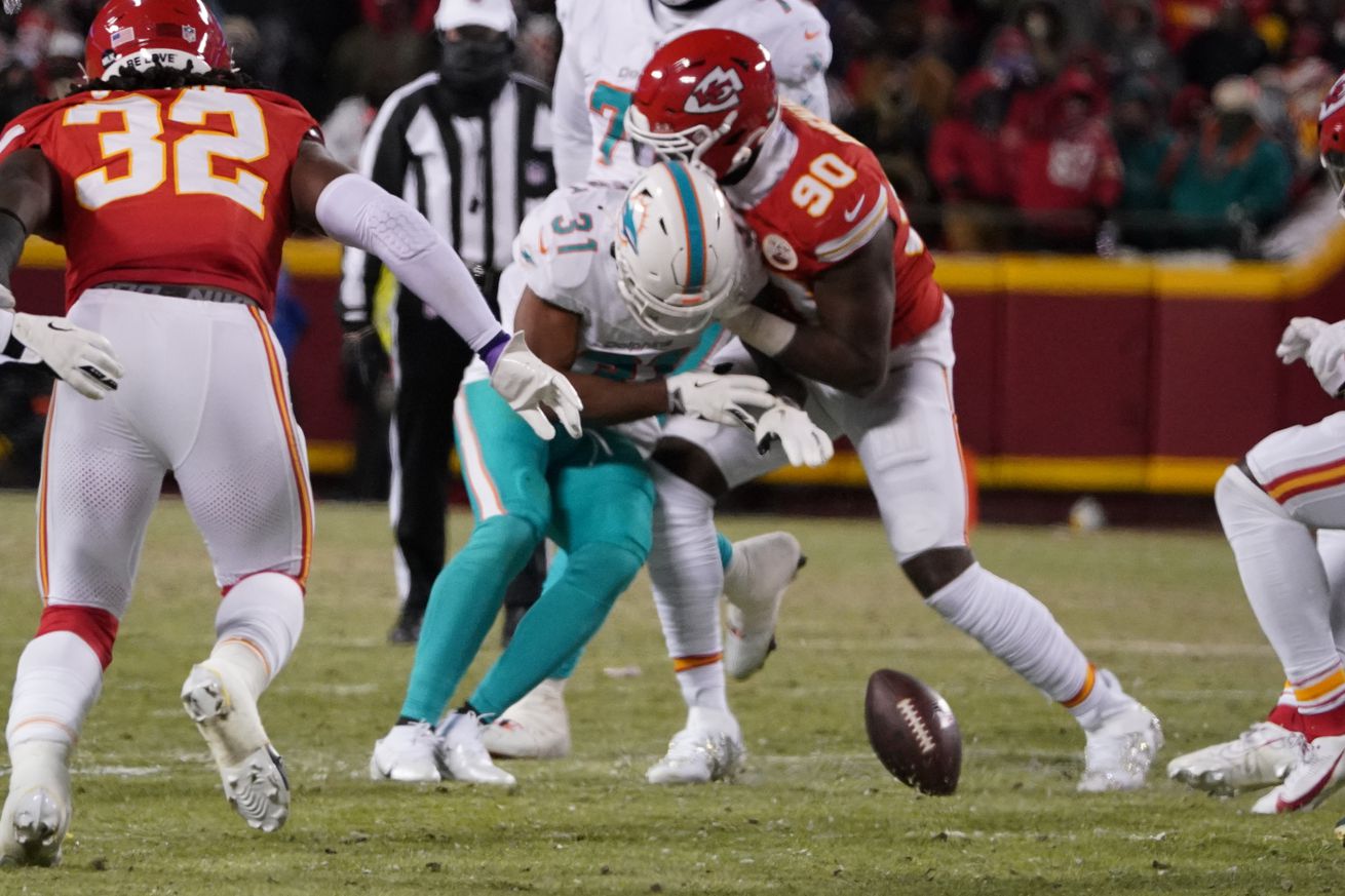 In Wild Card win, the Chiefs’ defensive line dominated the Dolphins