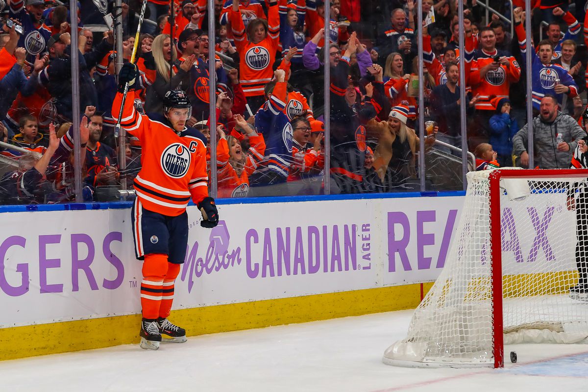 NHL: NOV 16 Stars at Oilers