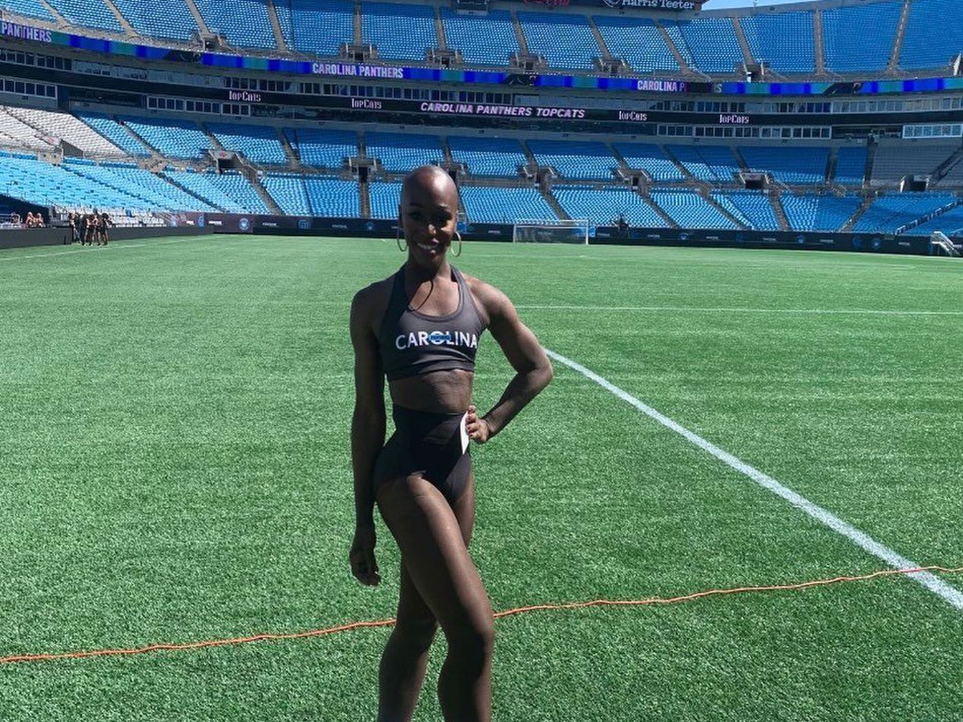 de múltiples fines Diplomático cráneo Carolina Panthers hire NFL's first trans cheerleader - Outsports