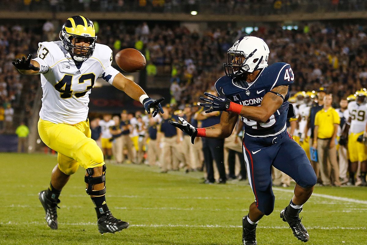 Chris Wormley in coverage i.e. the 2013 Michigan-UConn game in a nutshell. 