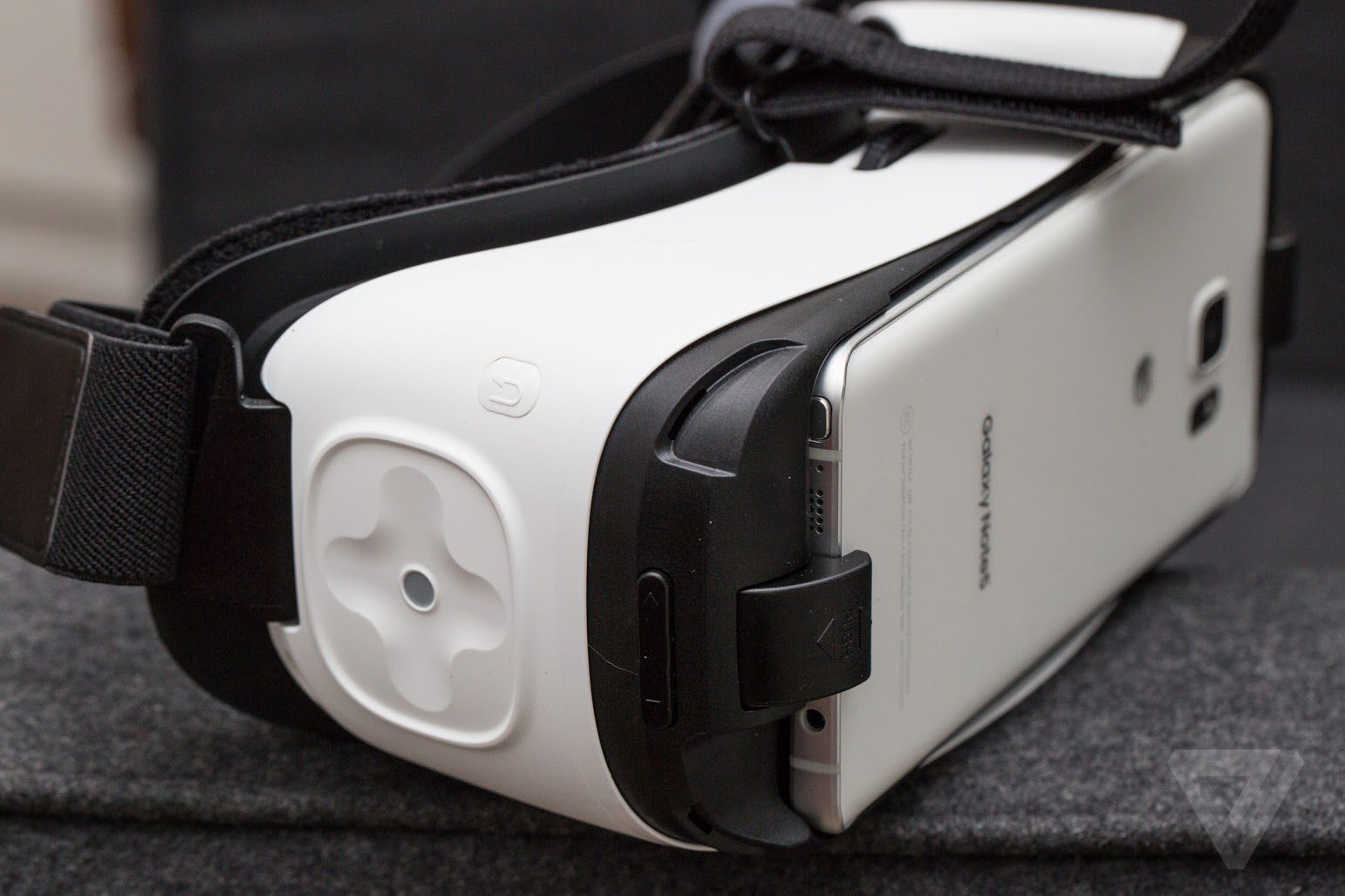 gear VR with phone exposed