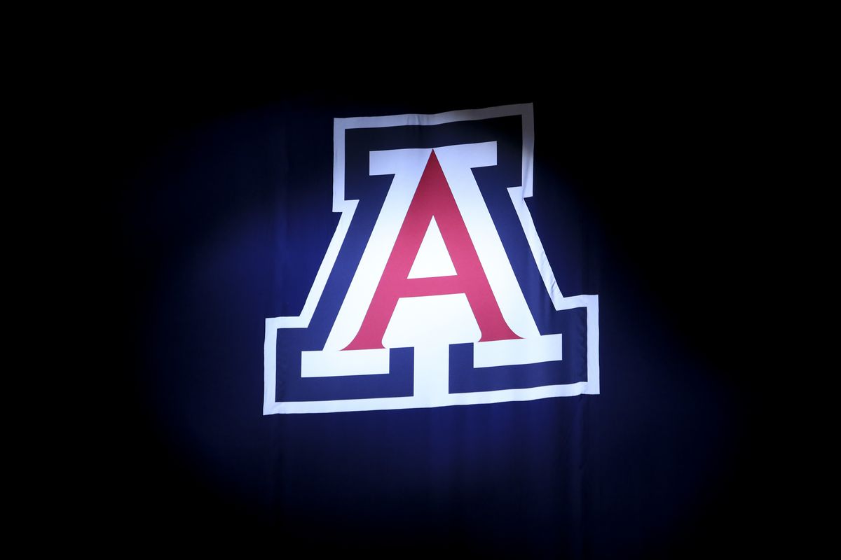 Arizona Wildcats unranked in preseason Associated Press men's basketball  poll - Arizona Desert Swarm