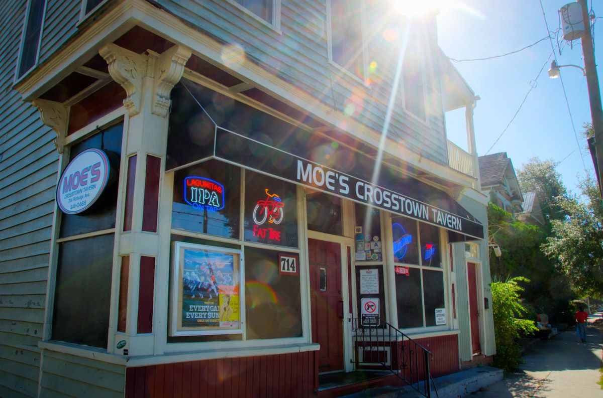 Moe’s Crosstown Tavern