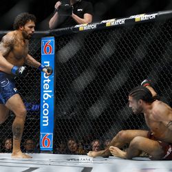 Eryk Anders gets a knockdown at UFC 231.