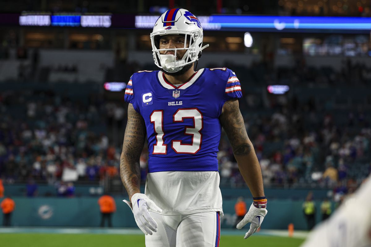 Gabe Davis #13 of the Buffalo Bills warms up prior to an NFL football game against the Miami Dolphins at Hard Rock Stadium on January 7, 2024 in Miami Gardens, Florida.