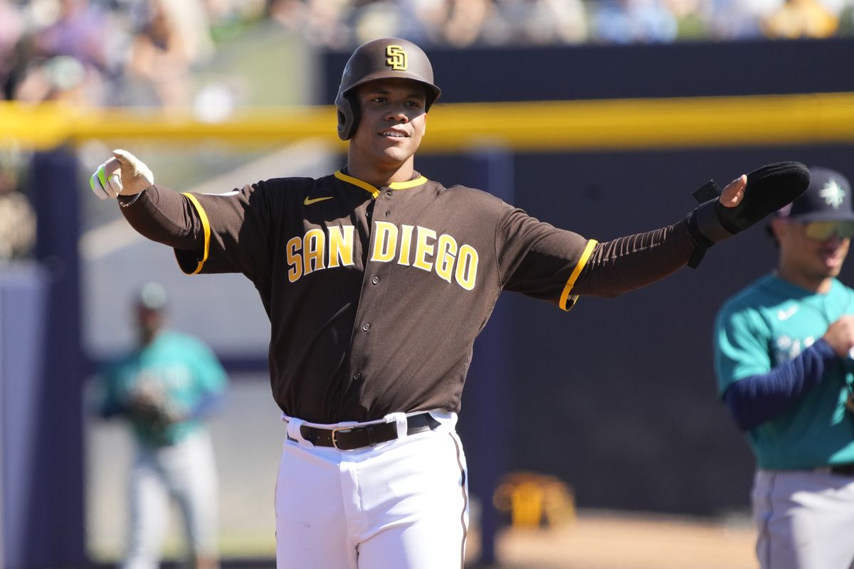MLB: Spring Training-Seattle Mariners at San Diego Padres