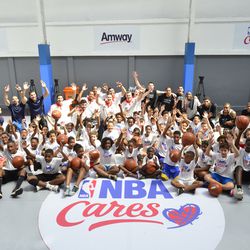 The Orlando Magic teamed up with the NBA, Amway and Flamengo to host a basketball clinic in Rio for local youth.